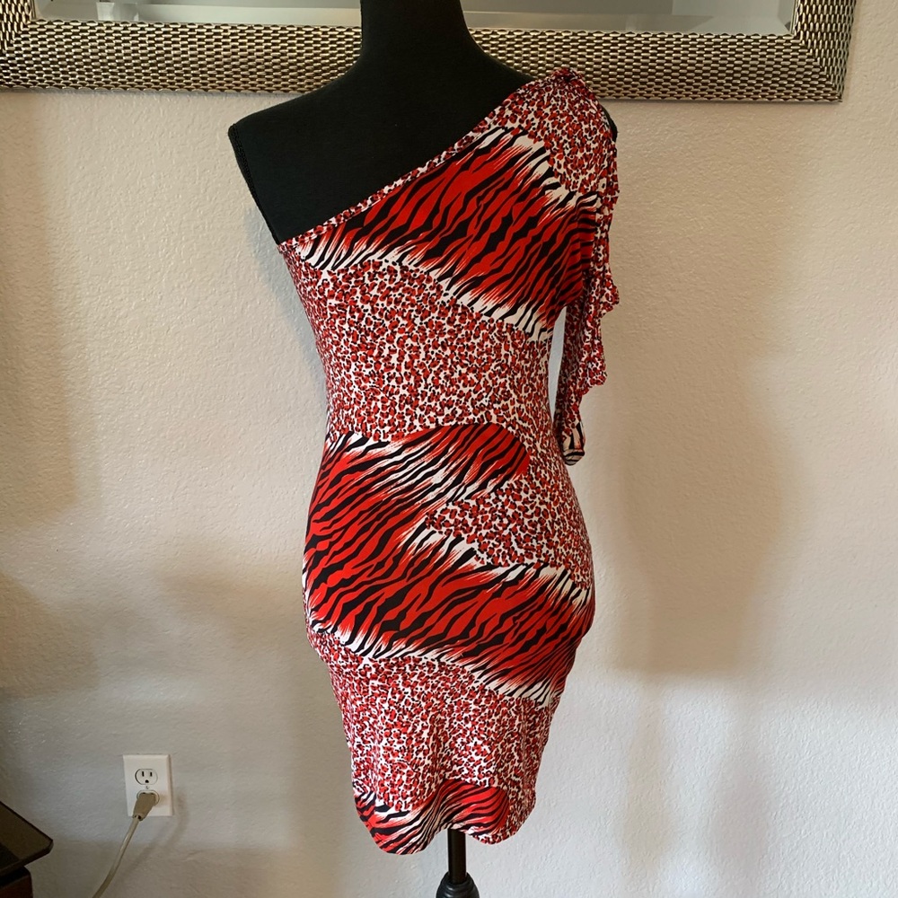 Dress - Picture 5 of 6